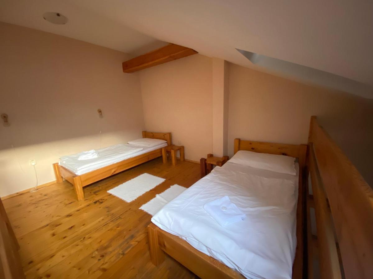 Hostel Caferazy Попрад Екстер'єр фото