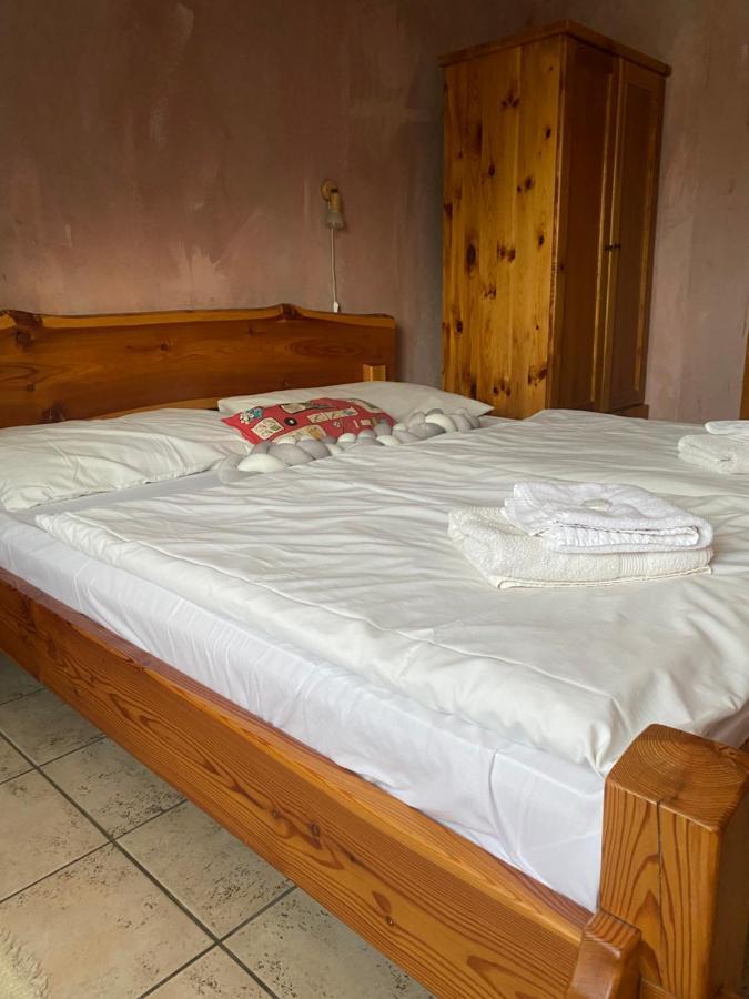 Hostel Caferazy Попрад Екстер'єр фото