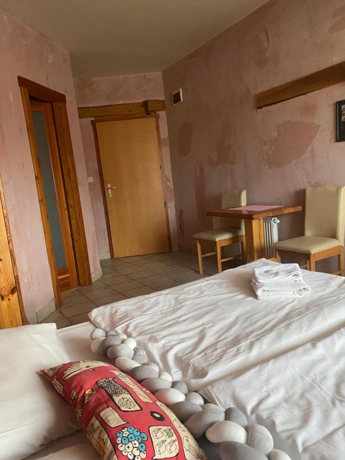 Hostel Caferazy Попрад Екстер'єр фото
